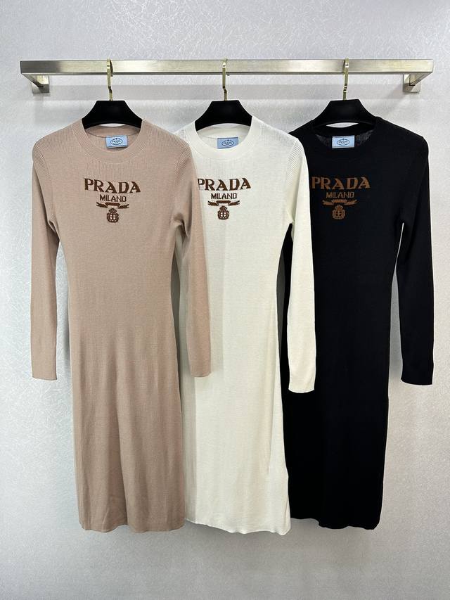 Prad*A 2023早秋针织条纹裙 版型随身弹性 质感舒适薄款柔 3色3码sml