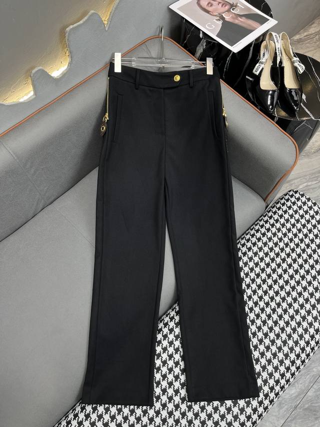 Louis Vuittox 2023新品上架 Ddd 拉链刺绣呢子西裤 Ddd 定制yb全棉材质 工艺处理呈现出呢子质感 上身更为保暖 简约腰头两侧刺绣字母拉链