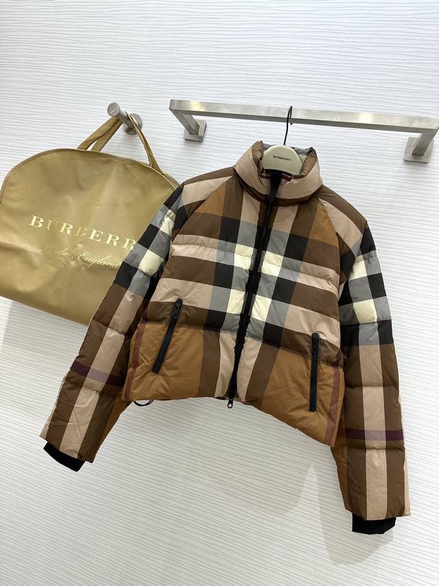 Burberr 23秋冬新款 格纹羽绒服 内里填充90白鸭绒 时髦英伦风 高品质定制 现货首发size S M L M码胸围 114 衣长 55