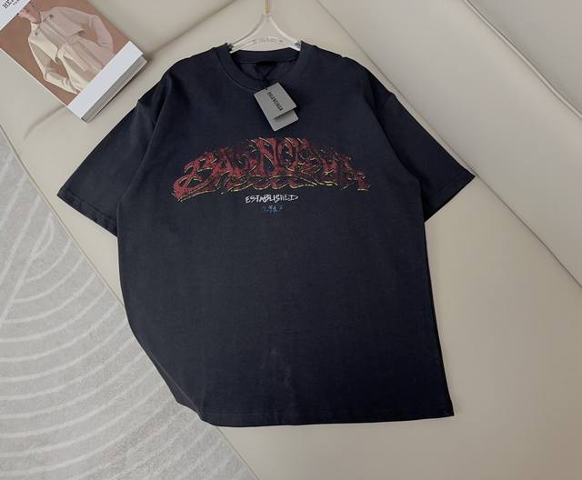 Balen**新款前后花样徽标logo印花t-Shirt 定制纯棉面料 克重高 质感好 阔版版型 颜色超好看 夏日必备哦 男女同歀 最高品质 欢迎对比 粉色 灰