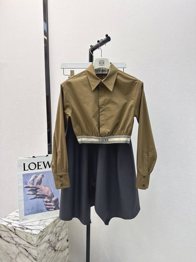 独家首发 爆单推荐 Loe 24Ss 早春最新款胶囊个性元素定位logo织带腰衬衫女团风小短款版型上身超显瘦 原版定制字母罗纹织带拼接衣摆 造型单品时髦又高级