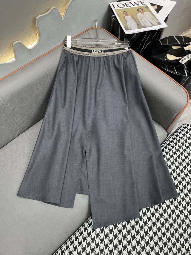 Loew* 24Ss早春新款不规则裙摆半身裙 腰间字母织带设计装饰 简约大方 单色三码sml