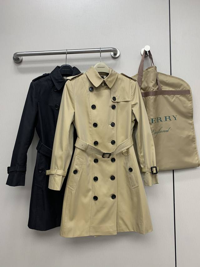 Burberry 博柏利 桑德林汉姆新款女士风衣到货 海外专柜同步 客供防雨纯棉嘎巴甸 Gabardine 材质原厂进口面料 挺括有型不软塌 采用现代风格剪裁