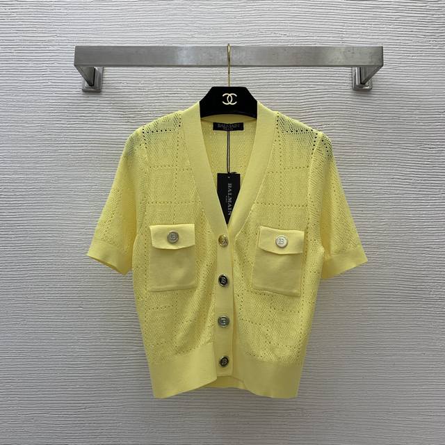 Balmai*夏季新款 定制b字扣字母组合迷宫纹镂空针织衫v领短袖上衣！黄色、粉色、黑色、白色、 M码：胸围80、袖长26，衣长50
