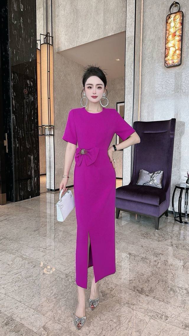 反单出连衣裙 设计师款 尺码：S －X Xxl 颜色：红色，紫色