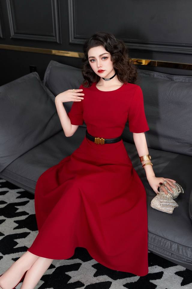 春夏新款连衣裙 颜色：红色，黑色 码数：S～ L