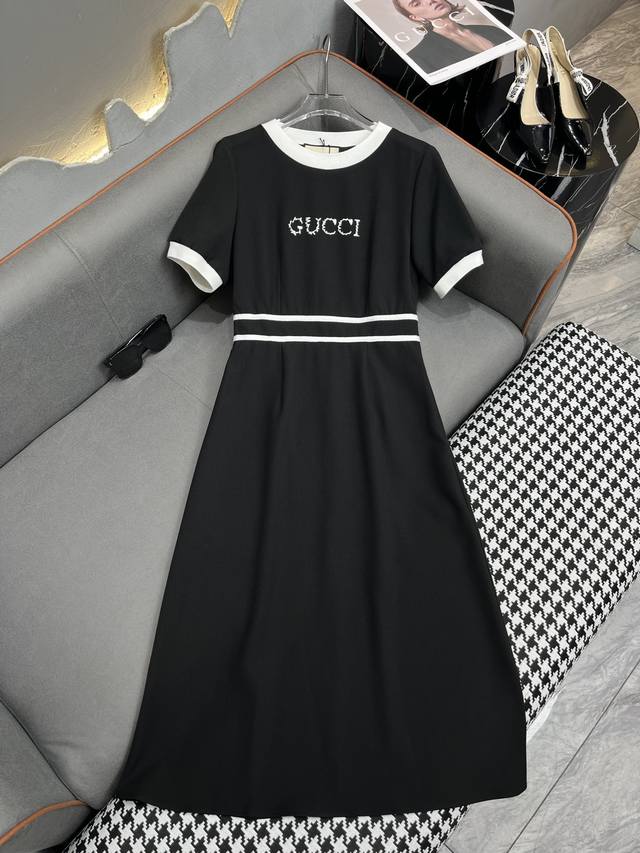 Gucc* 24Ss夏季新款圆领连衣裙 撞色拼接设计 字母绣花装饰 减龄不挑人 两色三码sml