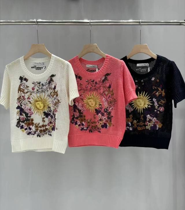 上新 Dior 24夏季新款 刺绣太阳花图案针织短袖 码数：36、38、40