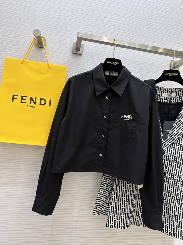 Fend 24春夏新款 翻领字母胶印短款衬衣 时髦减龄 高品质现货首发size：S M L M码肩宽：47，胸围：96，衣长：49