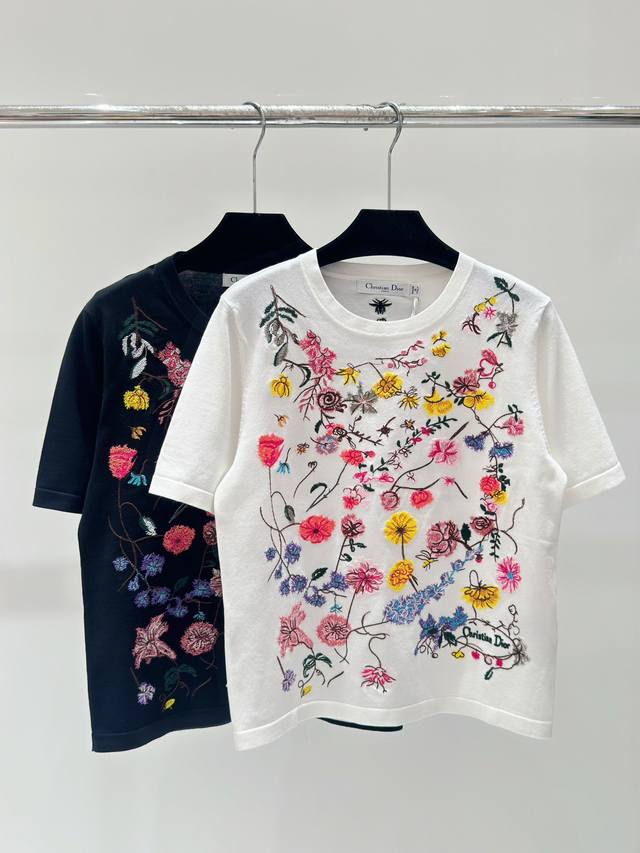 D家 春夏新款 重工花卉刺绣针织短袖 颜色 黑色 白色 尺码：S.M.L