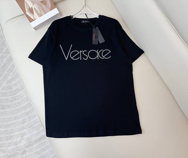 Vers**新款烫钻徽标logo T- Shirt 定制纯棉面料 舒适亲肤 采用烫钻工艺徽标logo点缀 时尚个性 男女同款 卒高品质 欢迎对比 Mlxl