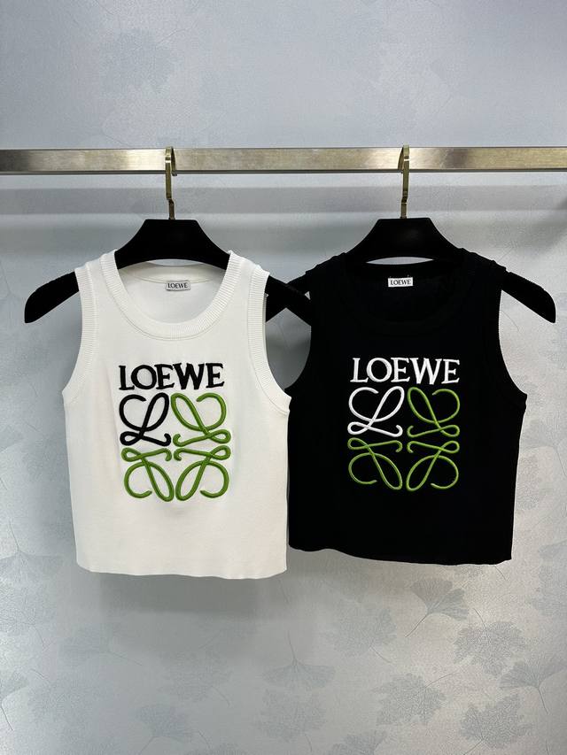 Loew*夏季新款极简风针织背心螺纹收口超级显瘦刺绣原属别致优雅轻柔又舒适度 2色3码sml。
