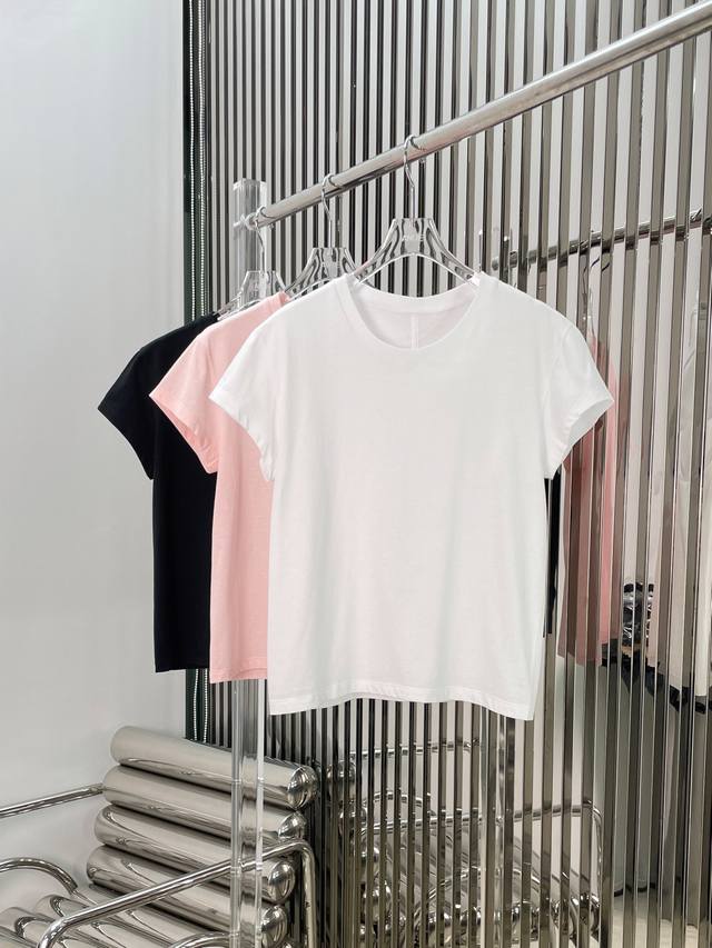 新款！最新the R 24New 经典基础t恤。颜色：粉、白、黑。尺码：Sml。