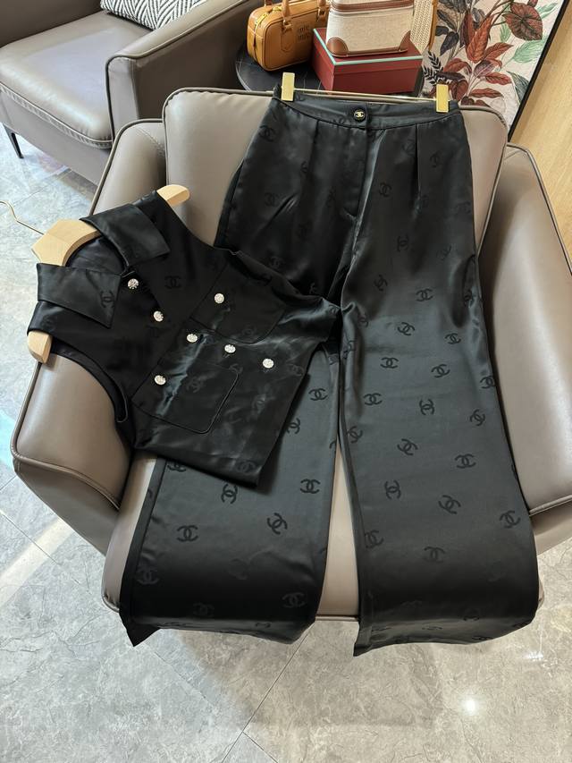 Xz24050#新款套装 Chanel 提花双c 醋酸无袖上衣长裤套装 白色 黑色 Smlxl