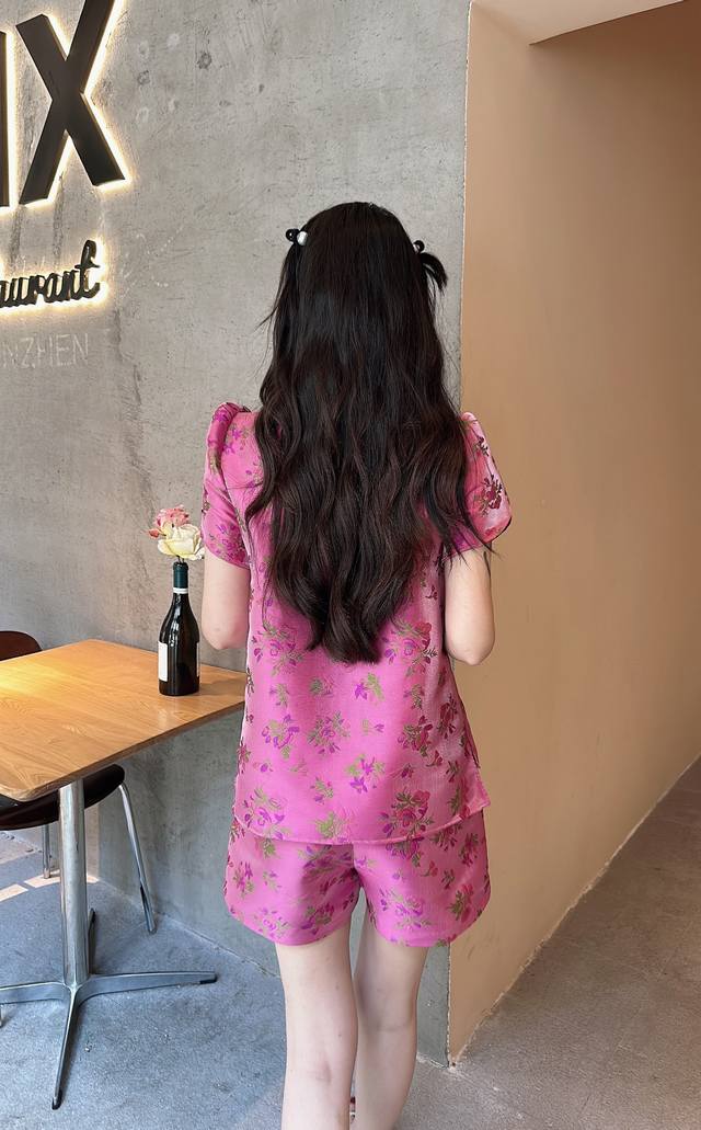 新中式粉色气质名媛高端短裤高级感国风盘扣两件套！码数:Smlxl