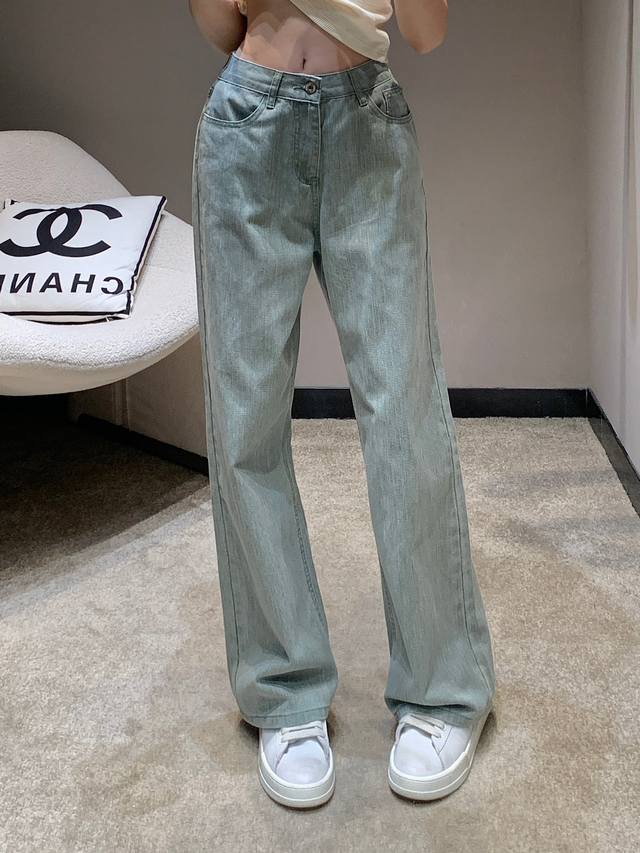 原版开发 高版本 批 Loew* 24Ss春夏新款 复古直筒牛仔裤今年超火的美拉德色系冲击视觉效果一眼心动的即视感！上身气质感绝了牛仔裤真的是时髦又不嫌多的百搭