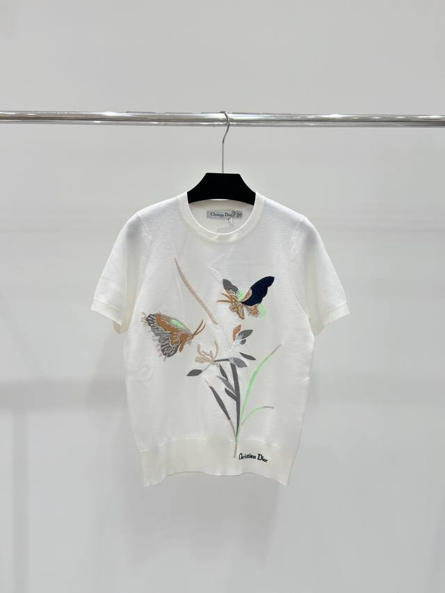 Dio春夏新款 花草蝴蝶刺绣针织短袖，颜色：白色 ，尺码：36.38.40。