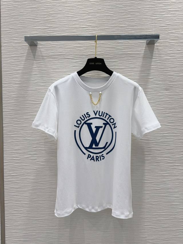 最新款上线 Louis Vuitt*On 2024夏季最新品t恤 上身就是满满的时髦高级精梳双层丝光棉全棉 工艺精湛 传递摩登意趣元素 Yb 定织的面料 密度很